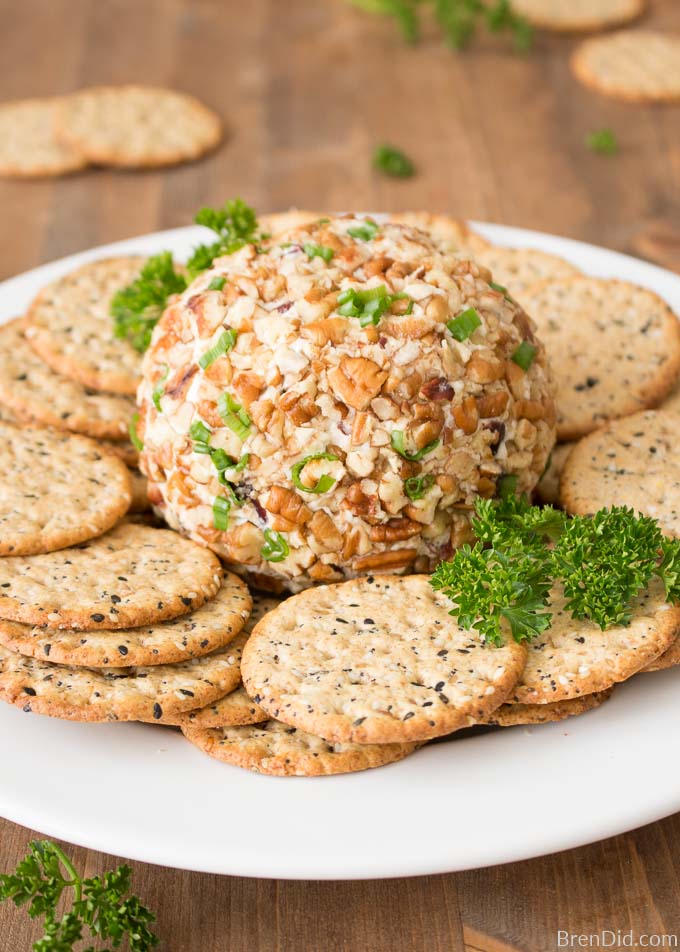 Gorgonzola Cheese Ball with crackers