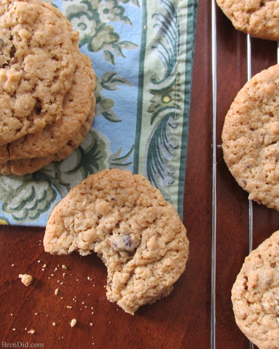 BrenDid Piece of My Heart Oatmeal Chocolate Chip Cookies: healthy oatmeal chocolate chip cookies