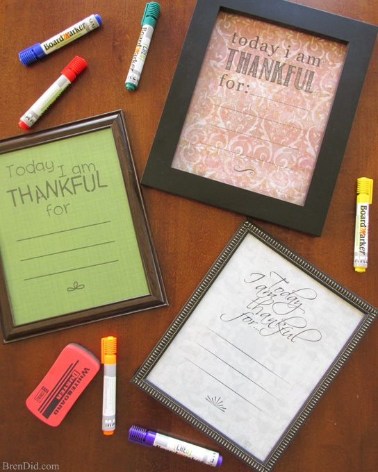 BrenDid I Am Thankful Dry Erase Board DIY and Printable for Kids - Need Thanksgiving craft ideas? Make "Thankful" dry erase boards with free printable. They are a fun kids Thanksgiving craft that emphasize thankfulness.