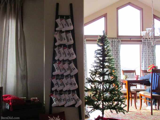 Pinning to make for Christmas! Easy and Affordable Christmas Decorations: PB inspired Wooden Advent Calendar with Stockings – Make a Pottery Barn Inspired Wooden Advent Calendar Ladder with Canvas Stockings f for $34. That’s 83% off of the retail price of $199. Free printable pattern, Silhouette cut file and easy directions at BrenDid.com.