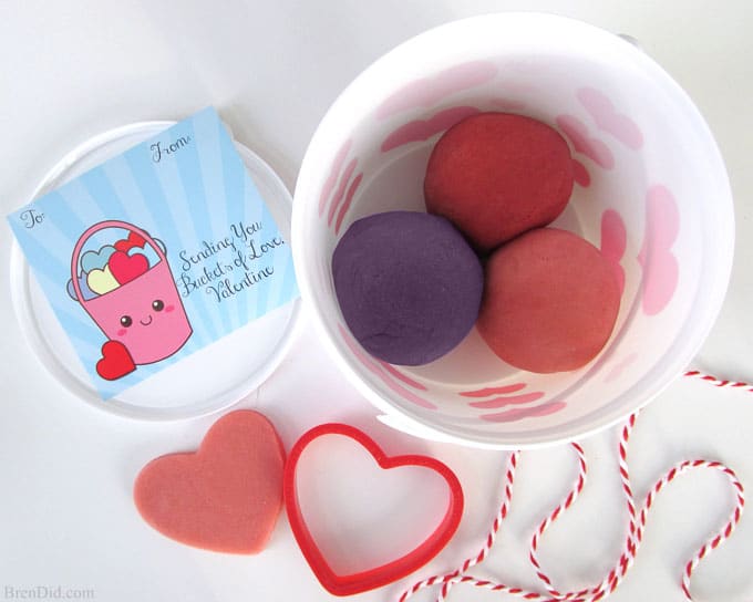 Buckets of Love Free Printable Valentine Cards and Homemade Playdough Recipe: a simple DIY Valentine craft project for parents and kids.