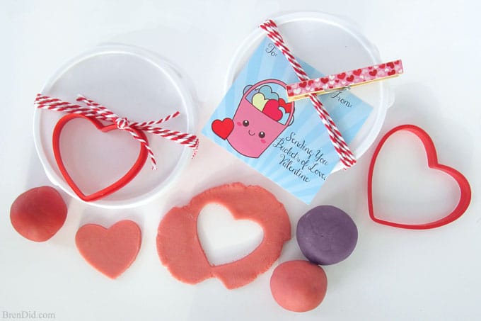 Buckets of Love Free Printable Valentine Cards and Homemade Playdough Recipe: a simple DIY Valentine craft project for parents and kids.