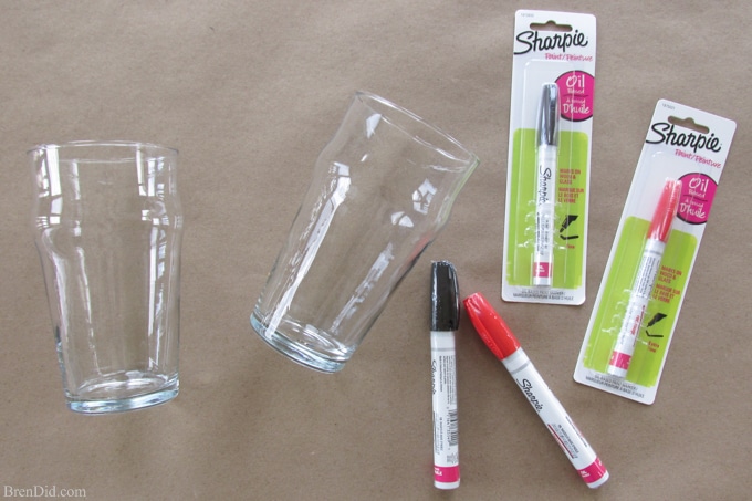 Use oil-based paint pens to make Sharpie Pint Glass in the easy tutorial. No artistic skill needed for this easy Sharpie project. Tutorial from BrenDid.com