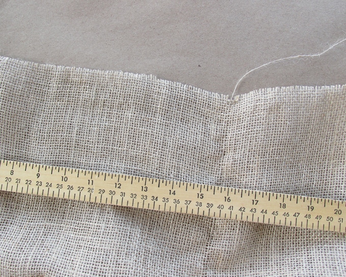 How to easily prepare burlap for sewing and crafts