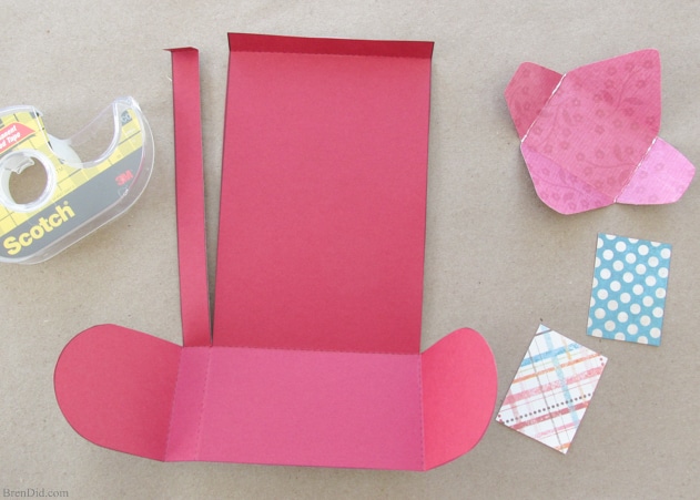 Send the sweetest love notes with this Valentine Paper Craft set featuring a free printable mailbox and mini Valentine’s Day cards. It’s an easy Valentine craft that can be used to hold sweets or just sweet sentiments! Get the free printable pattern and instructions at BrenDid.com.