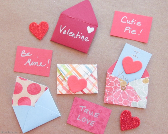 Send the sweetest love notes with this Valentine Paper Craft set featuring a free printable mailbox and mini Valentine’s Day cards. It’s an easy Valentine craft that can be used to hold sweets or just sweet sentiments! Get the free printable pattern and instructions at BrenDid.com.