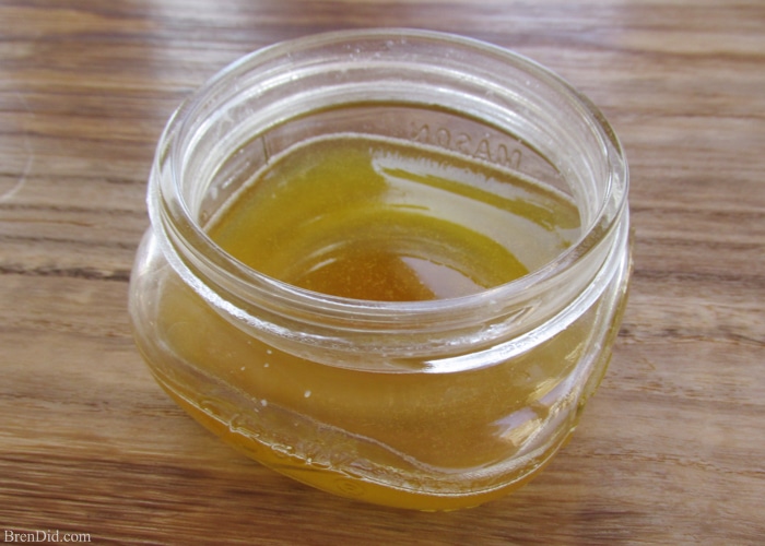 Homemade Organic Beeswax Lip Balm, This easy recipe is a great substitute for more expensive pre-made organic lip balm and only cost $0.59 a tube! Must try!