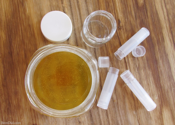 Homemade Organic Beeswax Lip Balm, This easy recipe is a great substitute for more expensive pre-made organic lip balm and only cost $0.59 a tube! Must try!