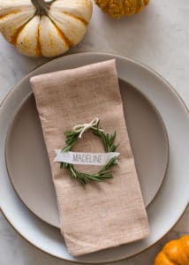 These adorable DIY napkin rings will inspire you to make your own Thnaksgiving napkin rings this Thanksgiving. These easy projects can all be completed before the big feast!