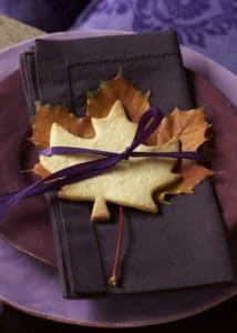 These adorable DIY napkin rings will inspire you to make your own Thnaksgiving napkin rings this Thanksgiving. These easy projects can all be completed before the big feast!