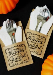 These adorable DIY napkin rings will inspire you to make your own Thnaksgiving napkin rings this Thanksgiving. These easy projects can all be completed before the big feast!