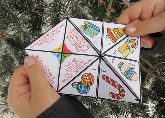 Encourage a spirit of generosity & giving in children with this giving activity for kids. This easy Christmas craft is a free printable Random Acts of Kindness for Kids Christmas Cootie Catcher. Learn how to fold a cootie catcher / paper fortune teller.