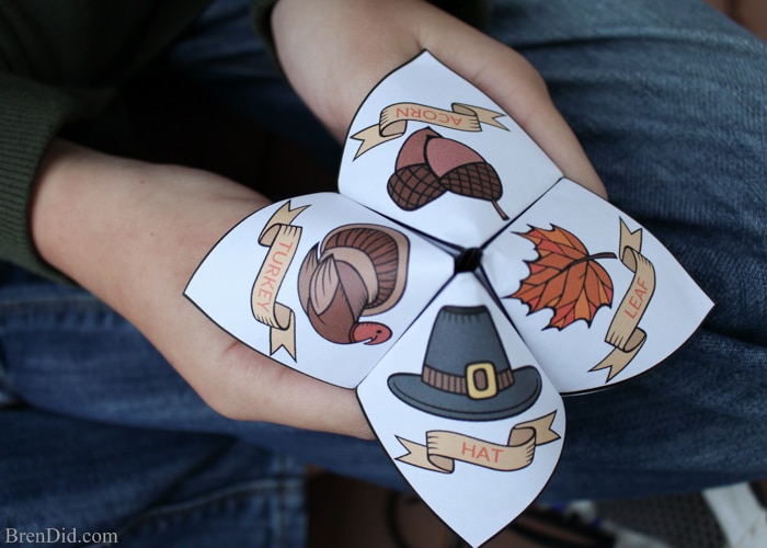 Help children practice thankfulness with this gratitude activity for kids. This easy Thanksgiving craft is a free printable Thanksgiving Cootie Catcher. Learn how to fold a cootie catcher / paper fortune teller.