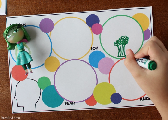 Emotions Game for Kids - Kids experience a wide range of emotions - anger, sadness, joy, fear, and disgust to name a few - but they do not always have the words or abilities to express these feelings. Help your child learn to talk about emotions by playing my free printable emotions game based on the movie Inside Out. #ad