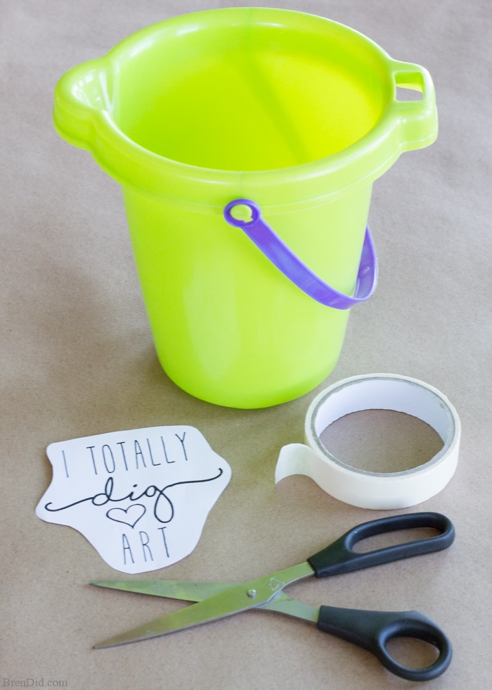 The end of school year is approaching! Tell your teacher thank you with this easy teacher appreciation gift and free printable gift tag featuring fun “totally dig” sayings. Great idea for teacher appreciation week or end of year teacher gifts. DIY Teacher Gifts, Simple Teacher Appreciation Gift, Teacher Appreciation Gift Ideas.