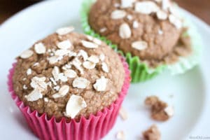 Looking for a healthy muffin recipe? This easy Apple Cinnamon Muffin recipe contains no sugar, is flour free, and has no butter or oil. It is sweetened with dates and tastes amazing! Your family will enjoy the muffins and you will enjoy serving a healthy breakfast treat.