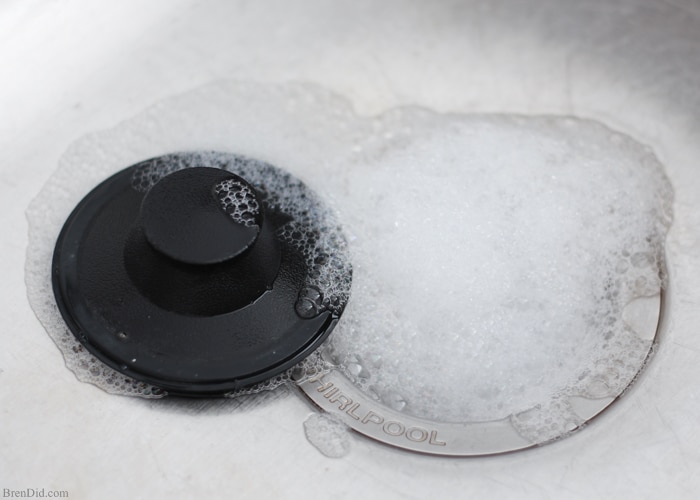 How to Naturally Clean a Clogged Drain: The Definitive Guide