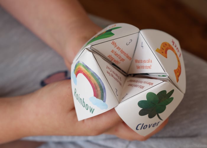 A joke teller is a great St. Patrick’s Day treat for kids. The free printable project (with easy folding instructions) takes less than 5 minutes to complete. The joke teller (sometimes called a cootie catcher or fortune teller) contains 8 fun St. Patrick’s Day jokes for kids and fun Saint Patrick’s Day designs. It’s the perfect non-candy treat for all ages. 