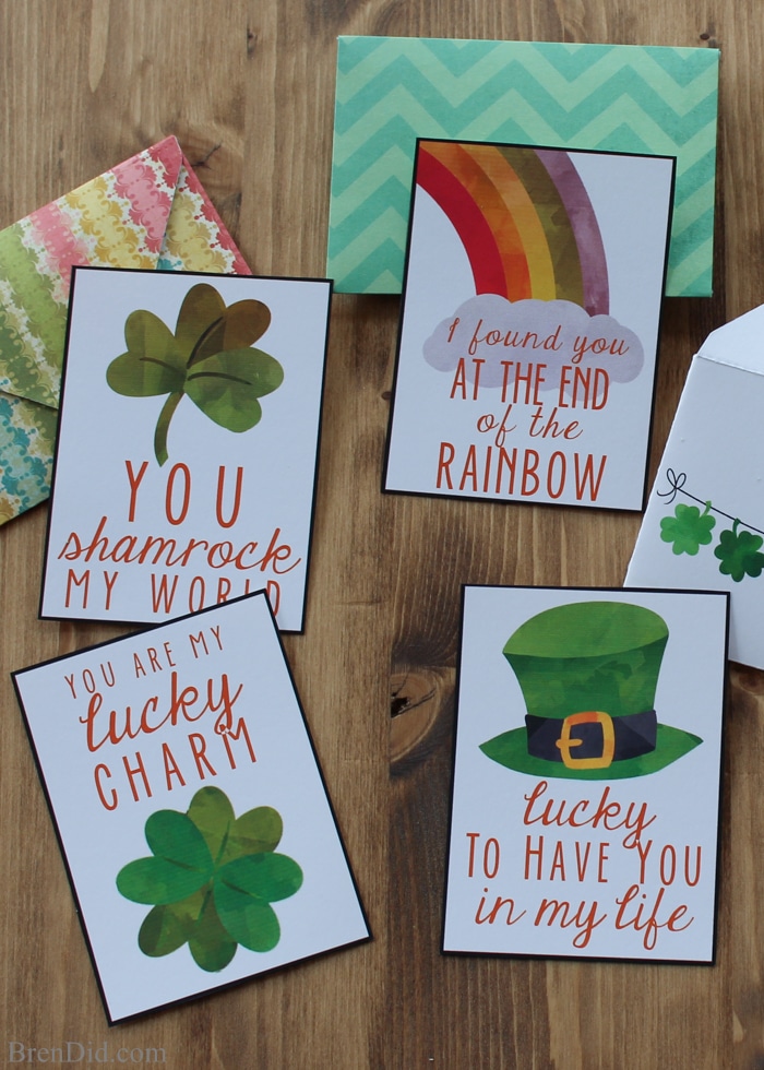 Adorable Saint Patrick's Day Lunch Box Notes feature simple messages and colorful holiday images for kids. Tiny matching envelopes turn the notes into miniature pieces of mail. Print, fold, tape... and YOU are the supreme master of the lunch box note. Absolutely no artistic talent needed! Kids lunch idea.