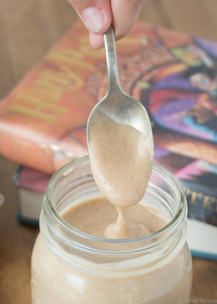 Make a homemade Harry Potter Butterbeer Smoothie and feel the magic! This easy smoothie recipe tastes like the Butterbeer sold at Hogsmeade in the Wizarding World of Harry Potter but it contains no sugar and it’s vegan. Perfect for healthy kids! Only six ingredients! Healthy Smoothies to Try.