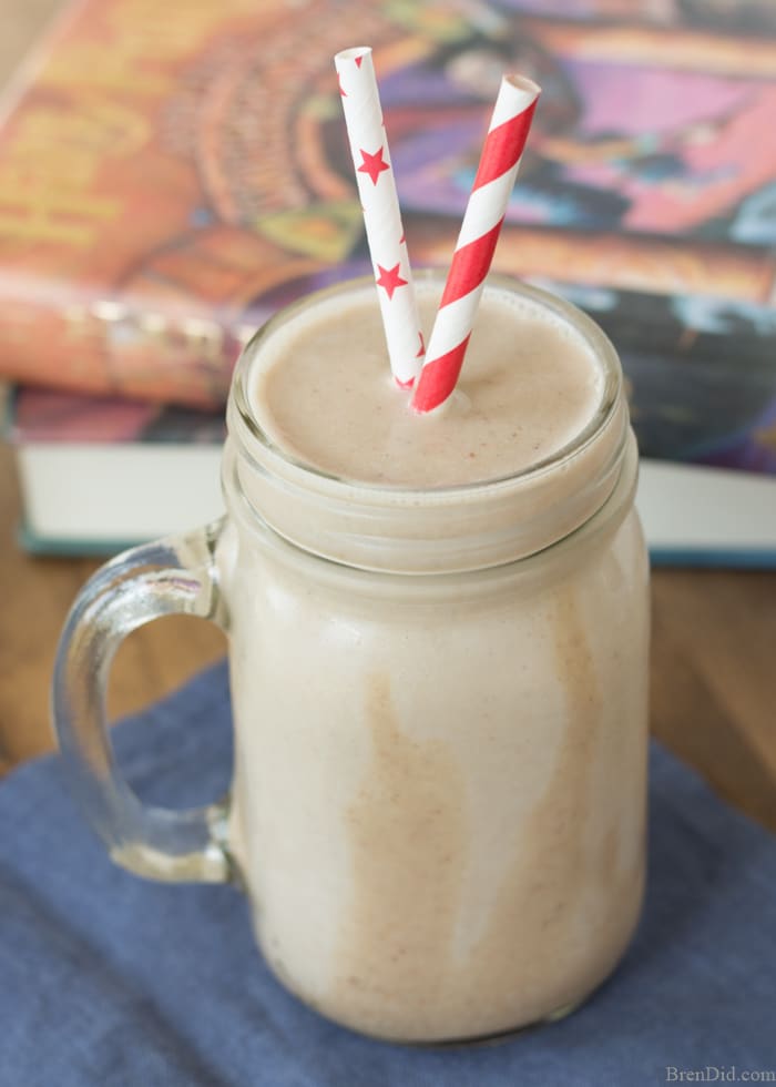 Make a homemade Harry Potter Butterbeer Smoothie and feel the magic! This easy smoothie recipe tastes like the Butterbeer sold at Hogsmeade in the Wizarding World of Harry Potter but it contains no sugar and it’s vegan. Perfect for healthy kids! Only six ingredients! Healthy Smoothies to Try.