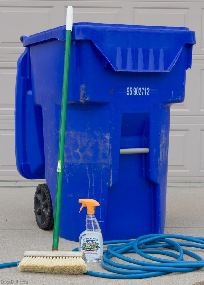 How to Clean Kitchen Trash Can