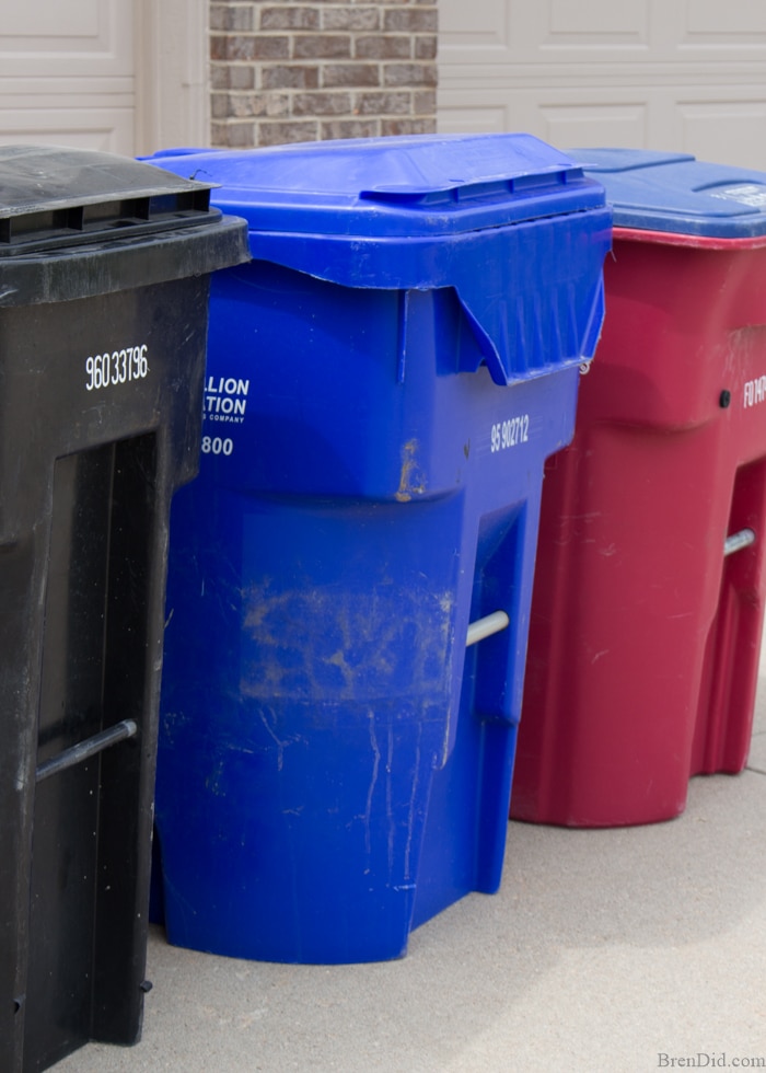 Got a smelly stinky garbage can? Naturally clean your outdoor garbage cans with vinegar to deodorize and eliminate odors. Learn how to get rid of garbage can smell naturally with this easy green cleaning tip. Cleaning with vinegar is non-toxic and environmentally friendly for outdoor cleaning. Sponsored.