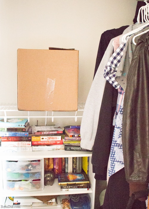 Need to declutter and organize? These easy tips use nothing but a cardboard box to keep your home organized and clutter free. 6 expert tips for decluttering your home.