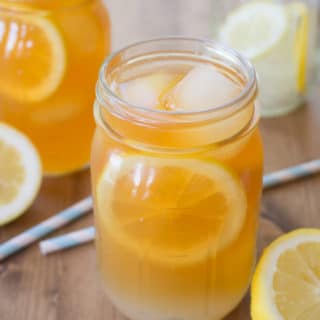 Looking for a crisp refreshing summer drink? Try a frozen Arnold Palmer! It’s a delicious non-alcoholic beverage made with lemonade and ice tea. Plus a bonus tip to make sure your drink never becomes weak and watery.