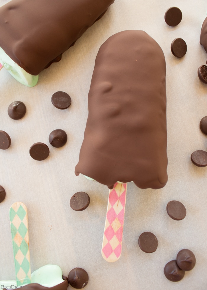 Homemade Ice Cream Bars are a guilty pleasure with a little less guilt when you make your own two ingredient chocolate coating. This easy magic shell recipe is great on fruit, an ice cream bar, or even a bowl of ice cream. Try it today!