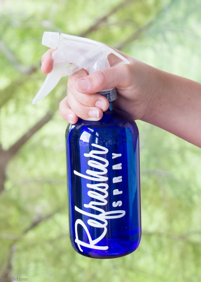 DIY Febreeze Room Refresher Spray - Easy, Non-Toxic, All-Natural room and fabric refresher spray. This easy DIY deodorizer eliminates odors all over the house.