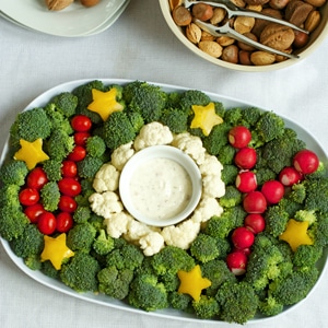 Love the holidays but hate sugar-filled snacks? These healthy Christmas treats for kids are perfect!