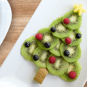  Love the holidays but hate sugar-filled snacks? These healthy Christmas treats for kids are perfect!