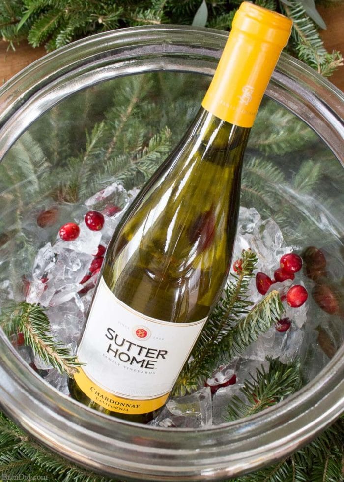 Bring the beauty of nature to your holiday party with an ice wine cooler. It takes just a few minutes and a few simple ingredients to turn your favorite wine into a showpiece.