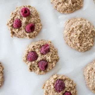 Heathy Cookies with raspberries