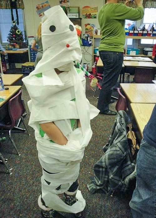 Class Party Ideas snowman wrap relay