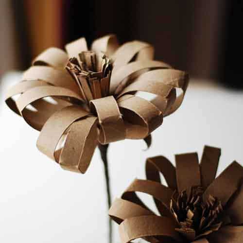 flowers made from toilet paper tube