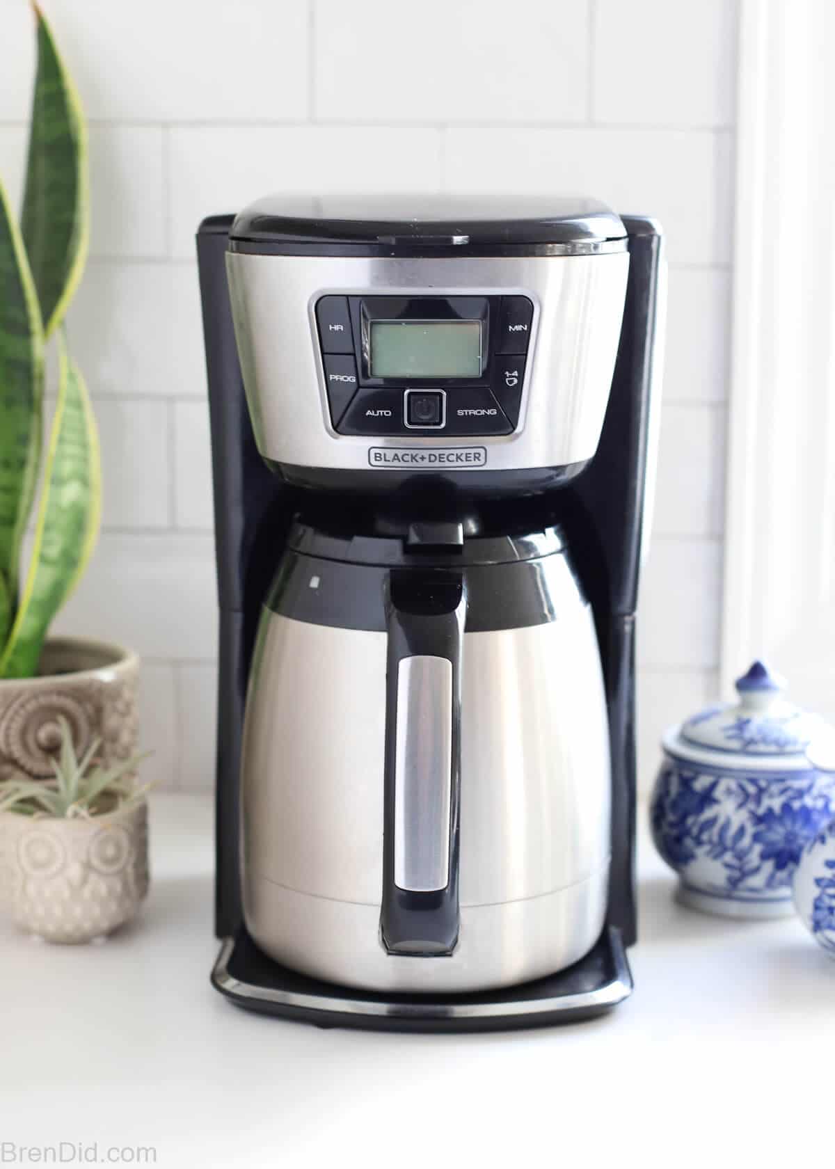 https://brendid.com/wp-content/uploads/2021/11/Clean-a-Coffee-Pot-Coffee-Maker-Bren-Did-0909-1.jpg